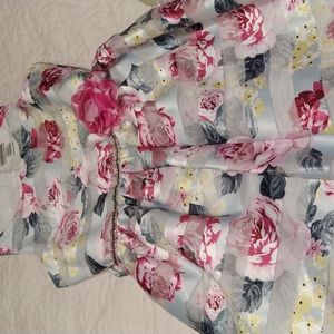 New! Beautiful floral dress